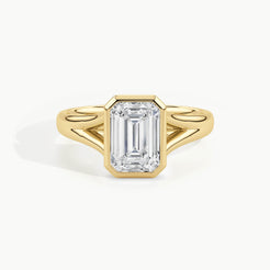 Yellow Gold, Emerald, down view